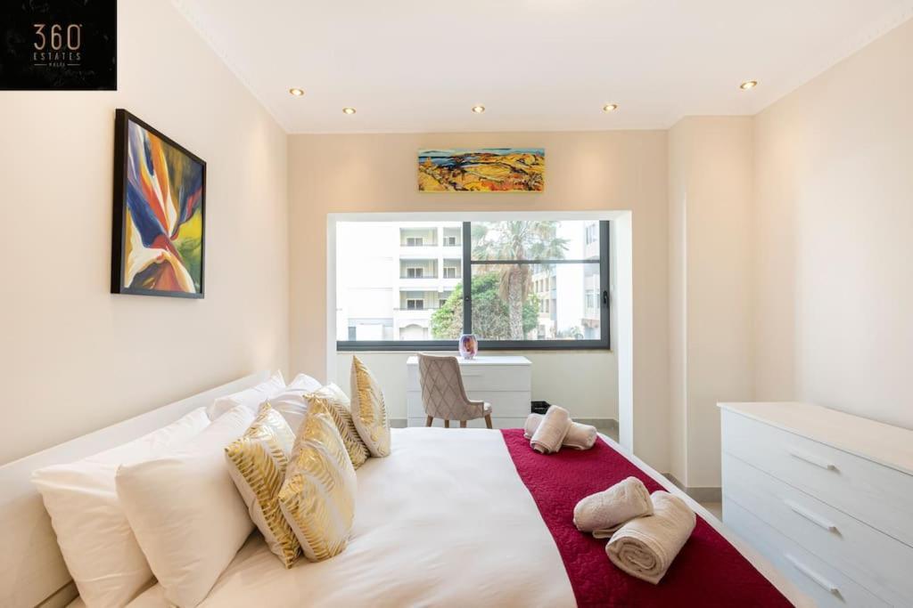 One Of A Kind, Seafront Property In St Georges Bay By 360 Estates Saint Julian's Luaran gambar