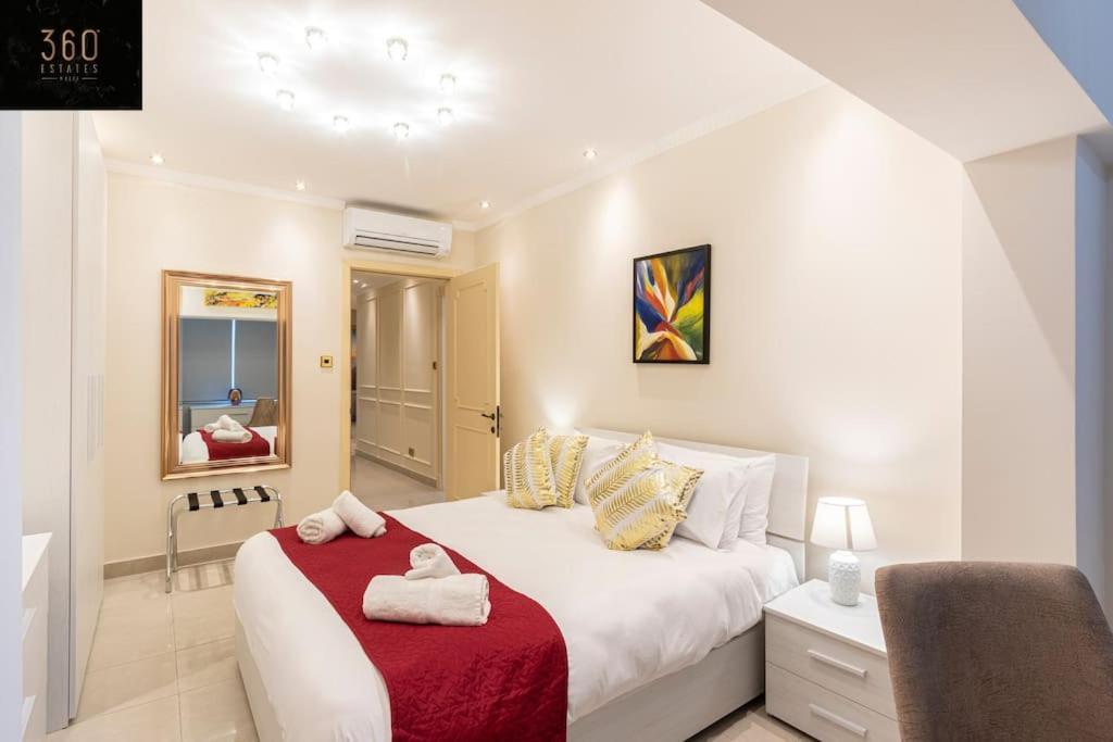 One Of A Kind, Seafront Property In St Georges Bay By 360 Estates Saint Julian's Luaran gambar